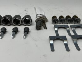Dirks1823 - Peterbilt Cab & Bunk Door Lock Set