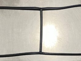 Dirks1845 - Kenworth W900A Windshield Seal - K207-176