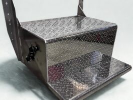 Dirks1993 - Peterbilt "Old Style" Battery/Tool Box