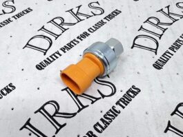 Dirks2143 - Peterbilt FAN OVERRIDE SWITCH PRESSURE FAN OVERRIDE -ORANGE OPENS 310PSI CLOSE 240PSI OE# 79PSL3-4